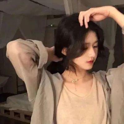 别人辛苦修炼我直接无敌